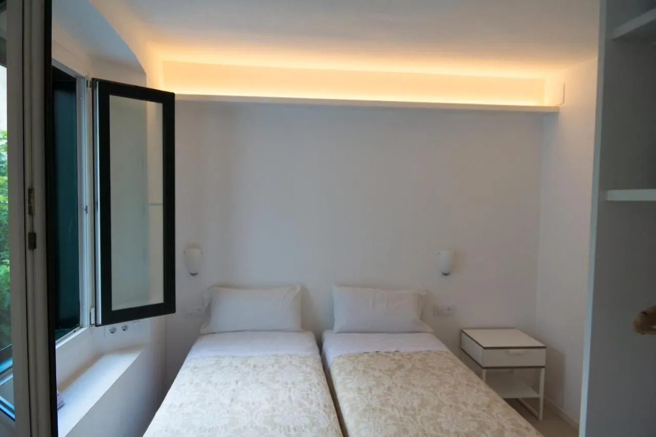 ** Pensión Hostal Marina Cadaqués España